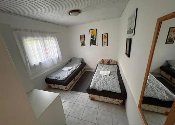 Sunny Clara Oenallo Nyaralo Siófok